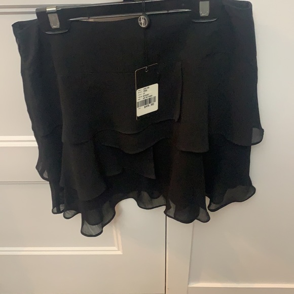 New Bedo skirt - Picture 3 of 4